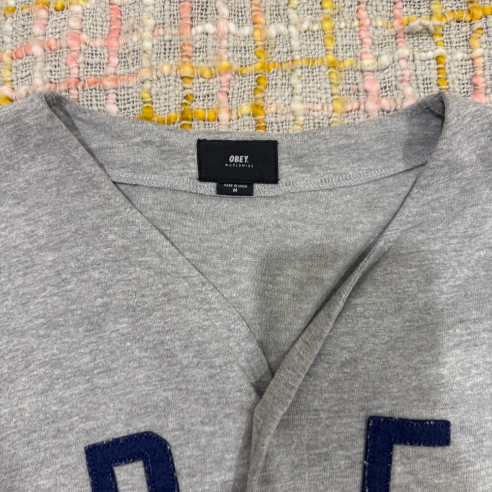 OBEY Vintage Baseball Shirt - Picture 3 of 3